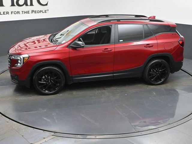 Used 2023 GMC Terrain SLE w/ Driver Convenience Package image 59