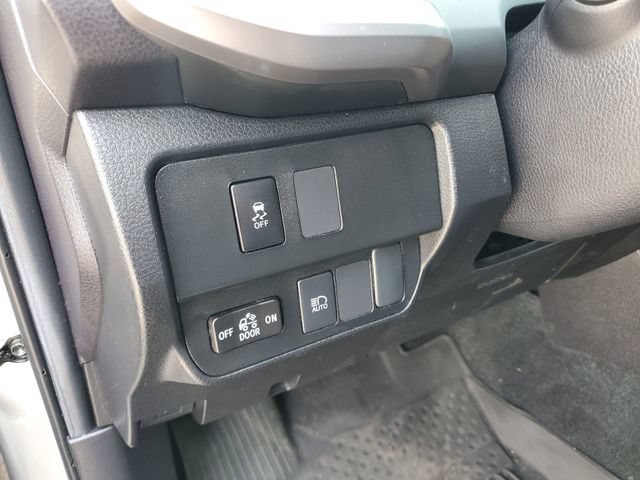 Used 2023 Toyota Tacoma SR5 w/ Technology Package AWD/4WD image 17