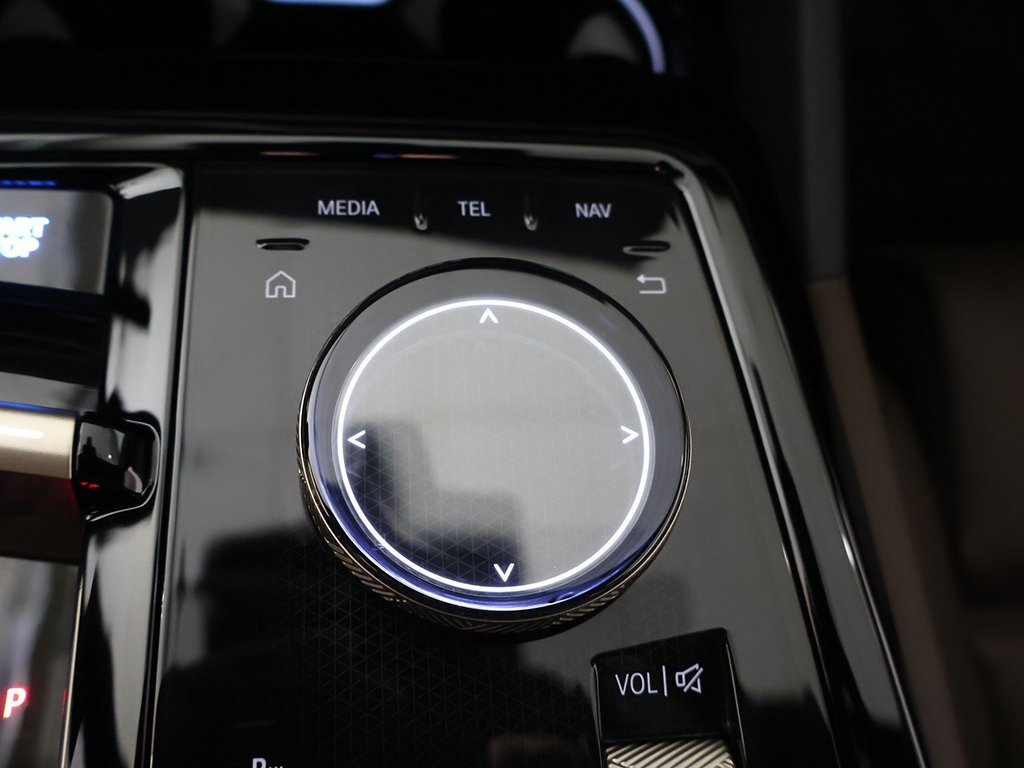 Used 2024 BMW i5 M60 w/ Premium Package image 61