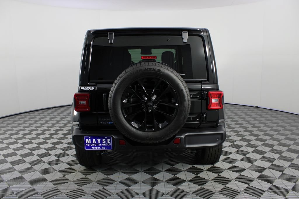 Used 2025 Jeep Wrangler Unlimited Sahara w/ Safety Group AWD/4WD image 22