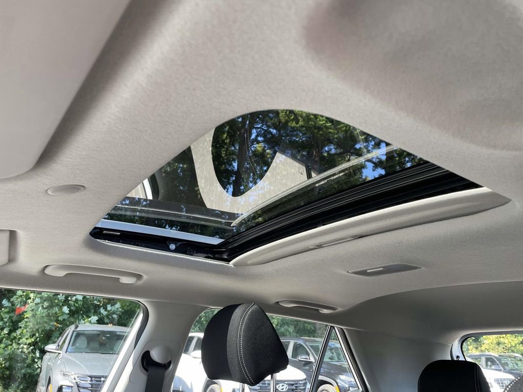 New 2026 Hyundai Venue SEL image 17