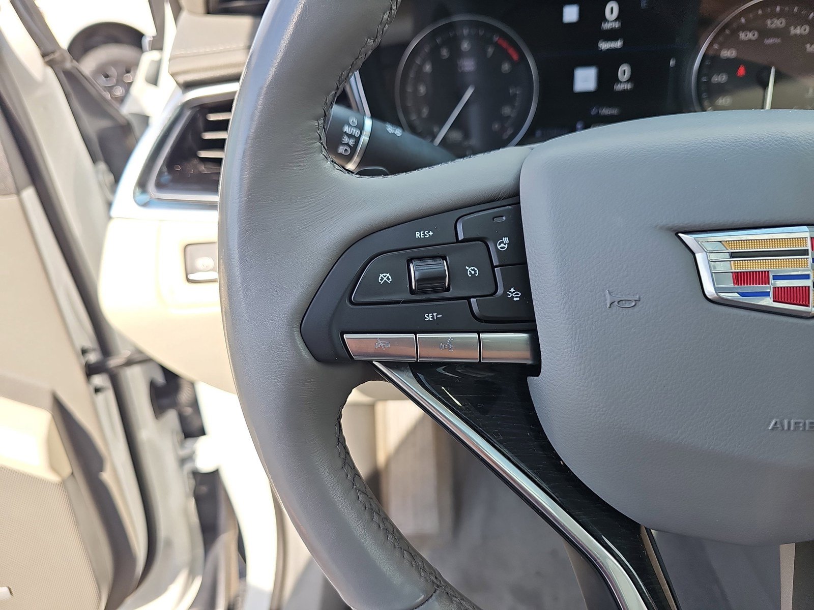 Used 2021 Cadillac XT6 Premium Luxury FWD image 19