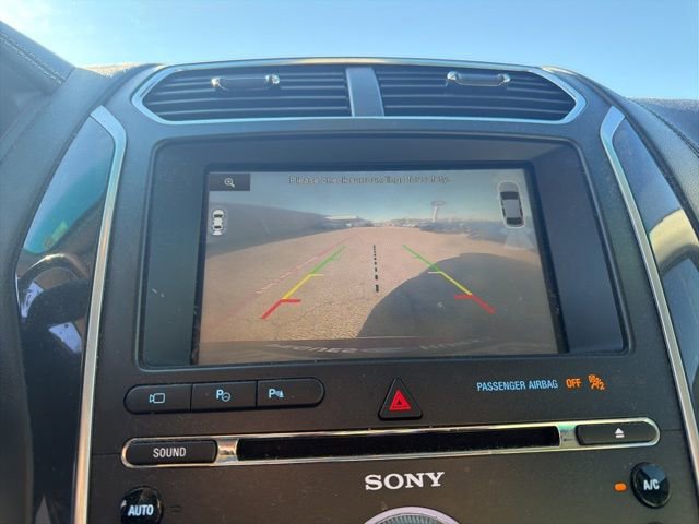 Used 2016 Ford Explorer Platinum image 27