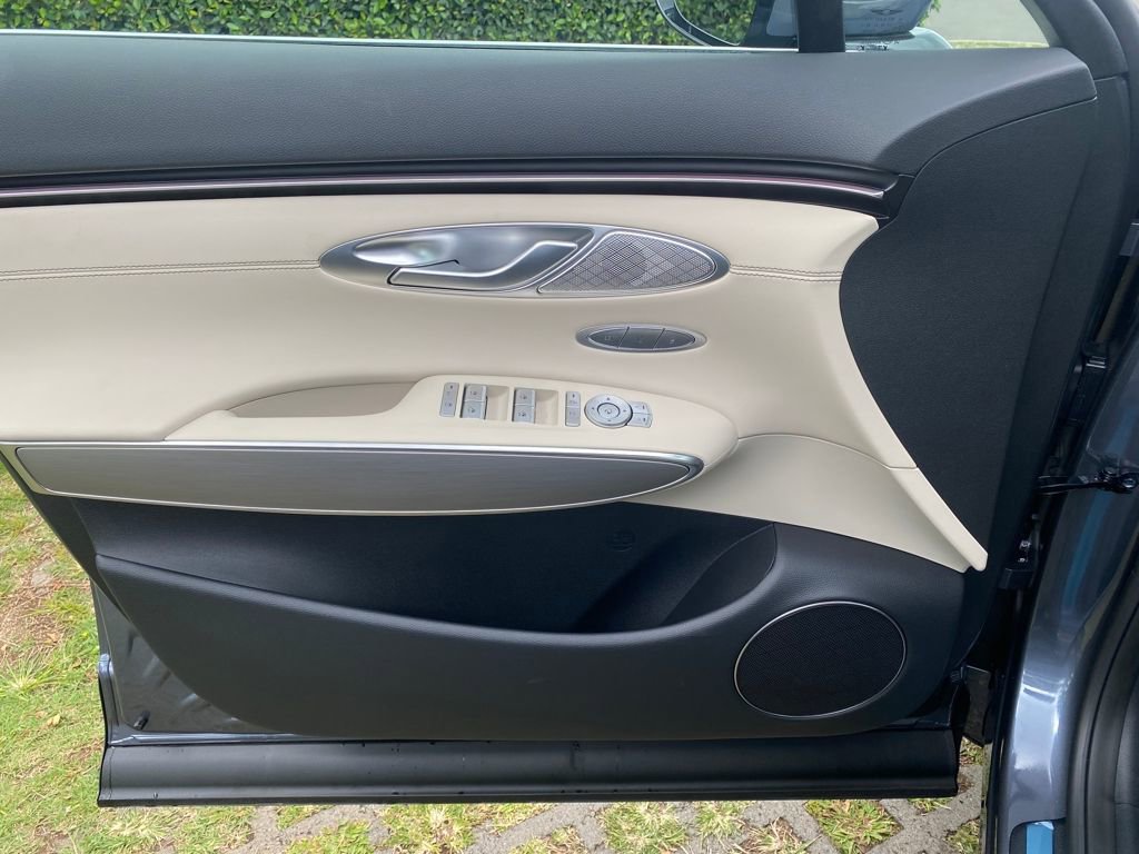 New 2026 Genesis GV70 2.5T Select image 13