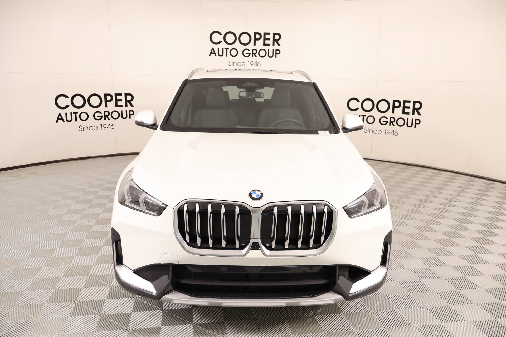 New 2026 BMW X1 xDrive28i w/ Technology Package AWD/4WD image 9