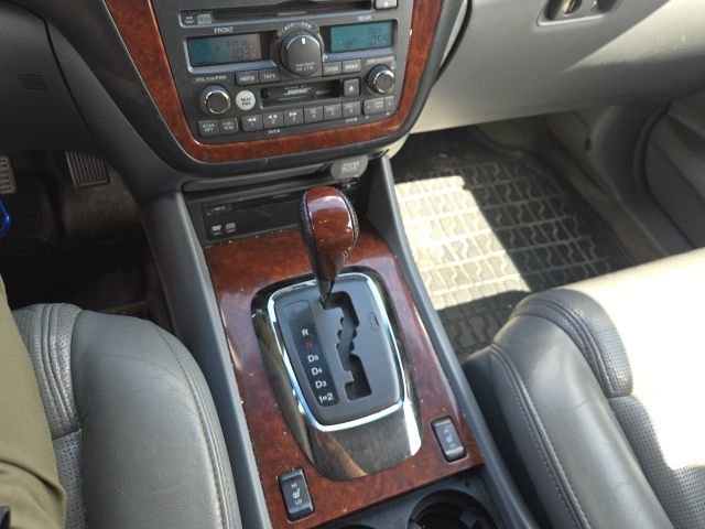 Used 2004 Acura MDX Touring AWD/4WD image 2