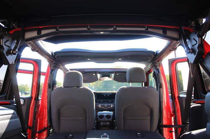 Used 2024 Jeep Wrangler Unlimited Sport AWD/4WD image 34