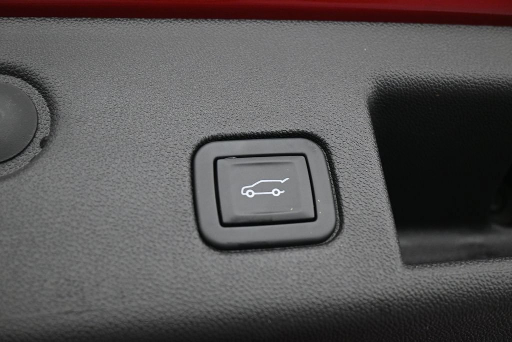 Used 2024 Chevrolet Equinox RS w/ RS Leather Package FWD image 38
