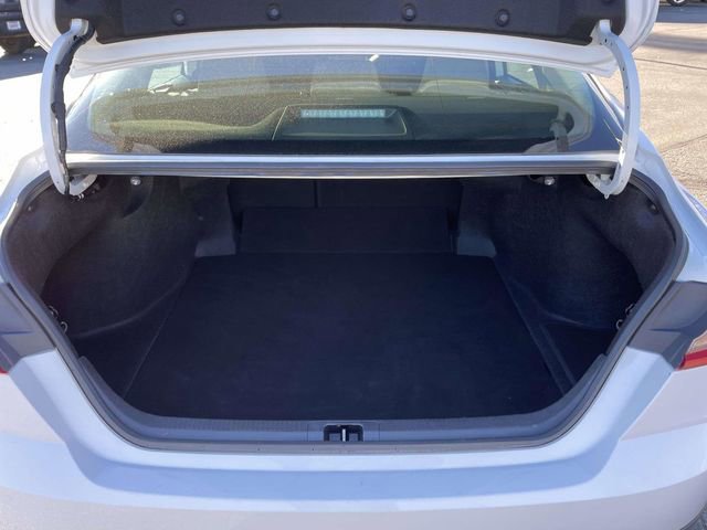 Used 2025 Toyota Camry LE image 13