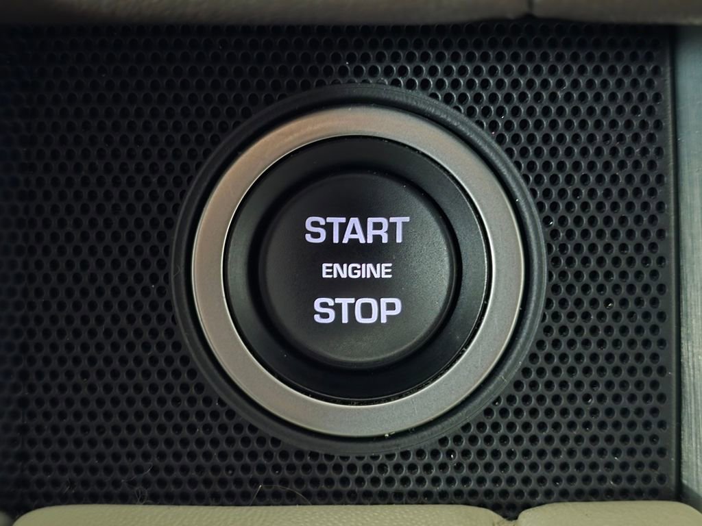 Used 2021 Land Rover Range Rover P525 Westminster Edition LWB AWD/4WD image 24