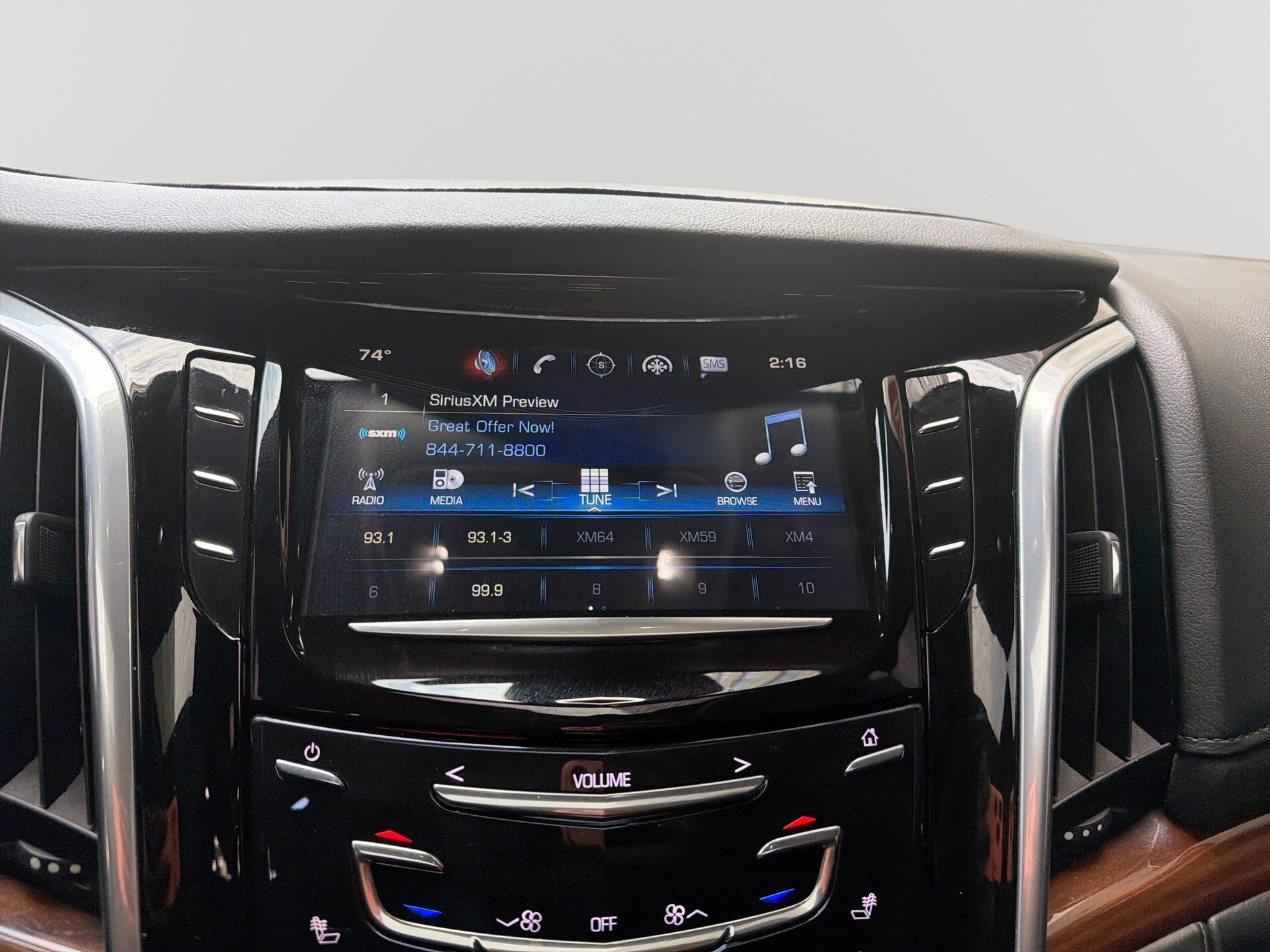 Used 2020 Cadillac Escalade ESV Luxury w/ Escalade Sport Edition AWD/4WD image 12