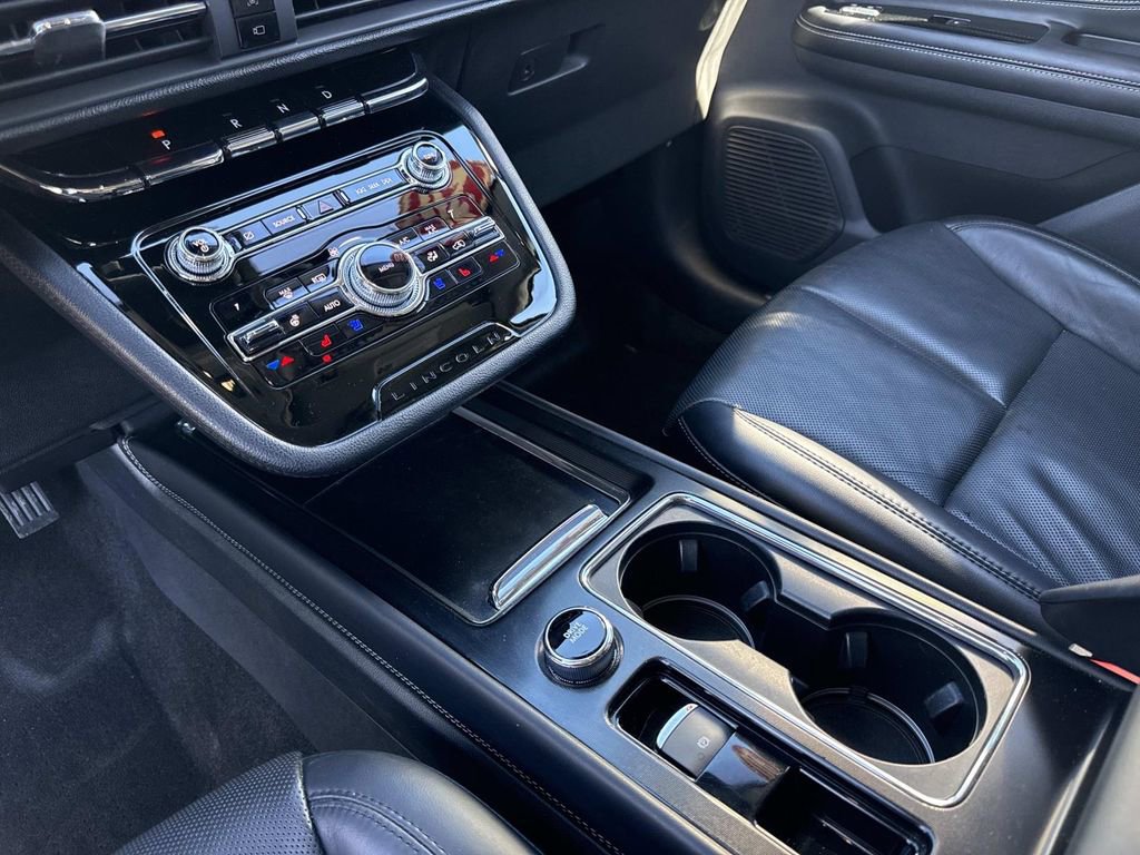 Certified 2020 Lincoln Corsair AWD w/ Premium Package image 25