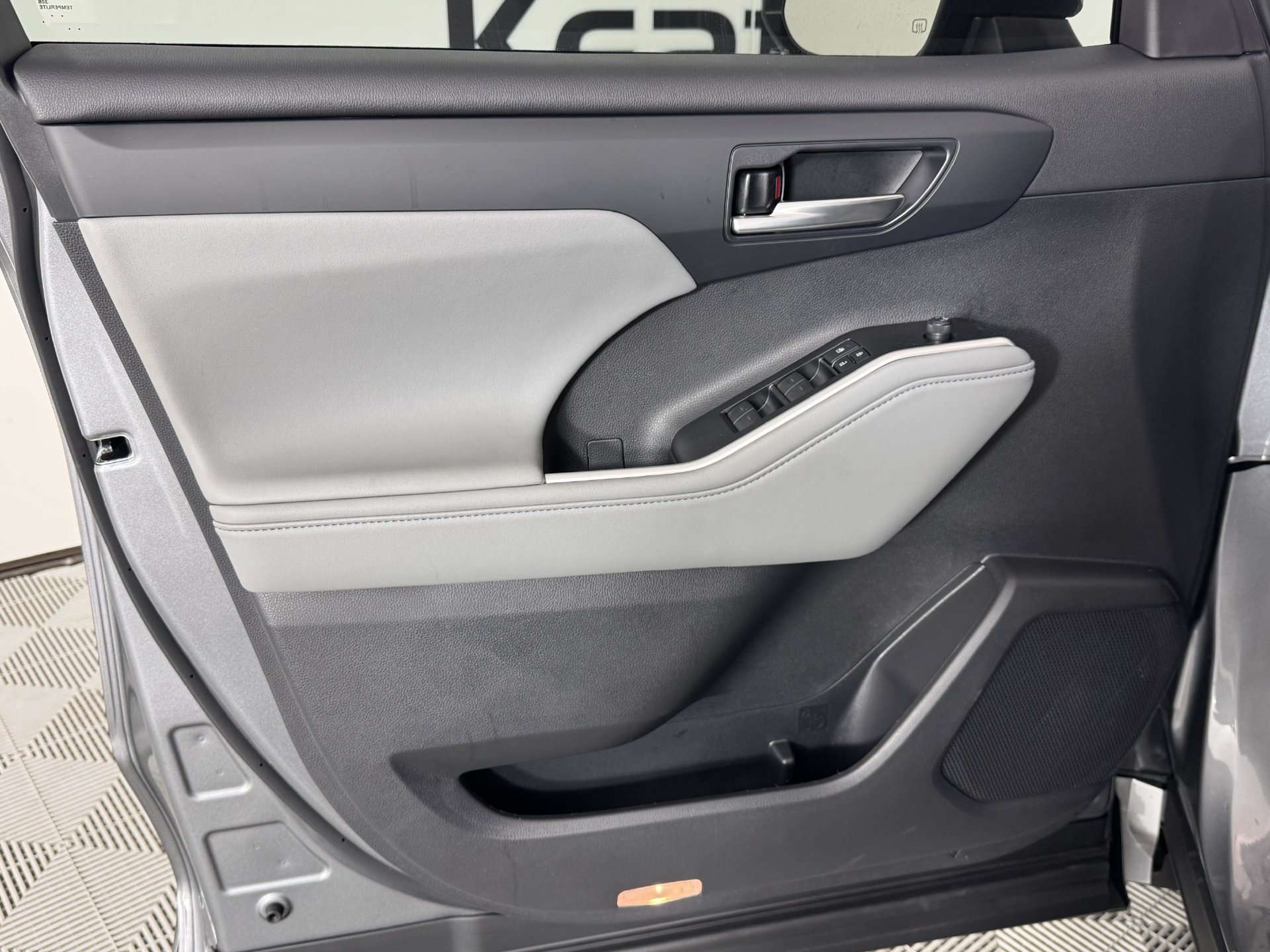 New 2026 Toyota Highlander XLE AWD/4WD image 13