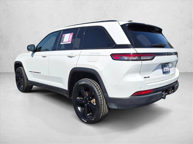 Used 2023 Jeep Grand Cherokee Altitude AWD/4WD image 8