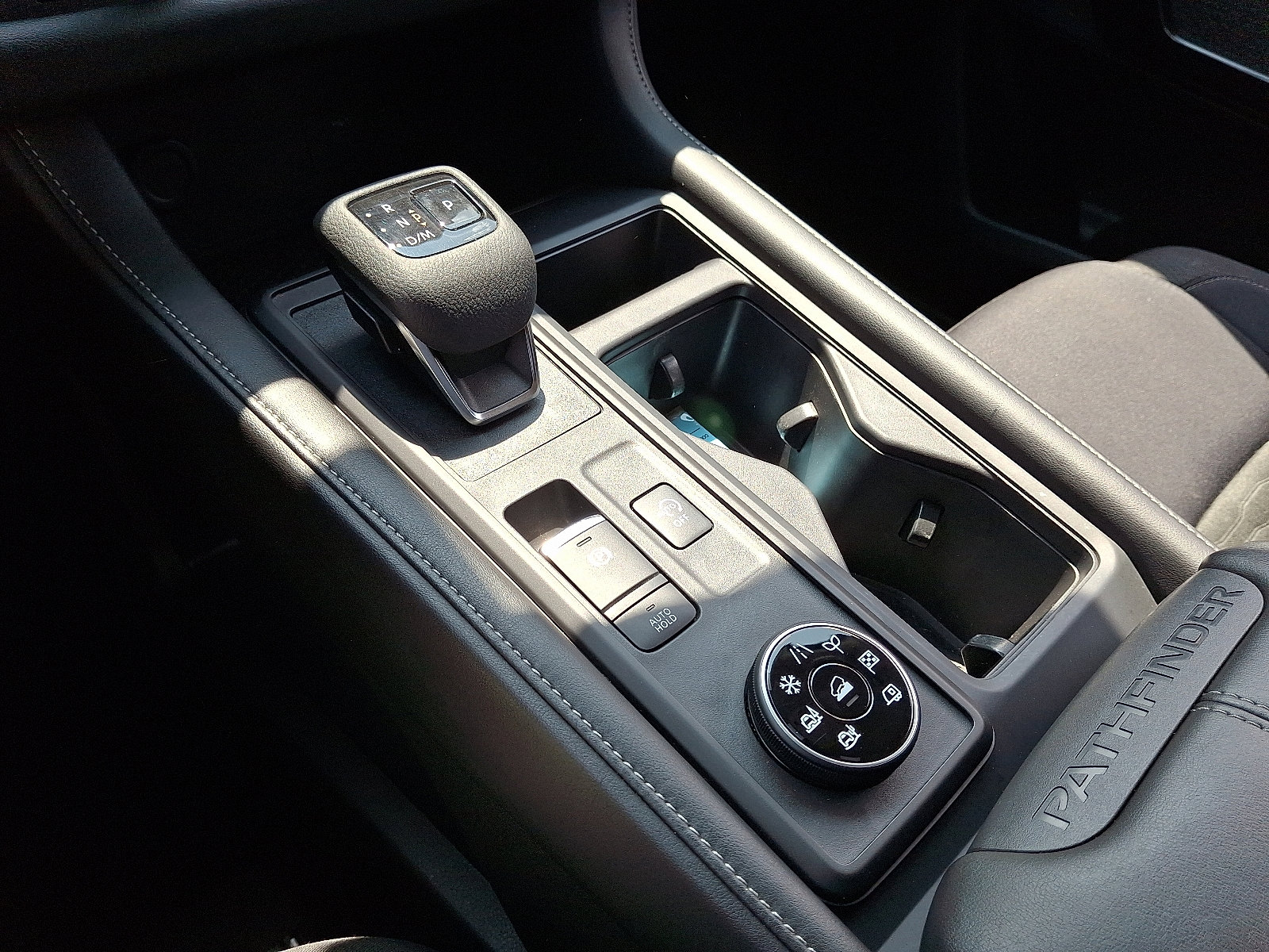 Certified 2024 Nissan Pathfinder S image 18