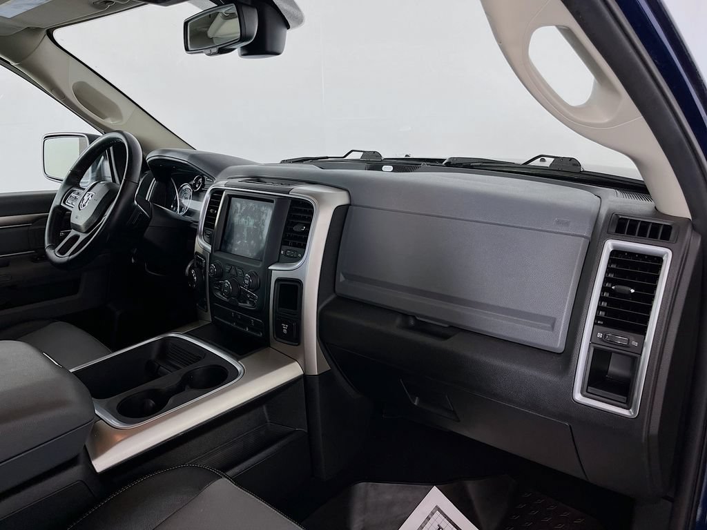 Used 2020 RAM 1500 Warlock AWD/4WD image 38