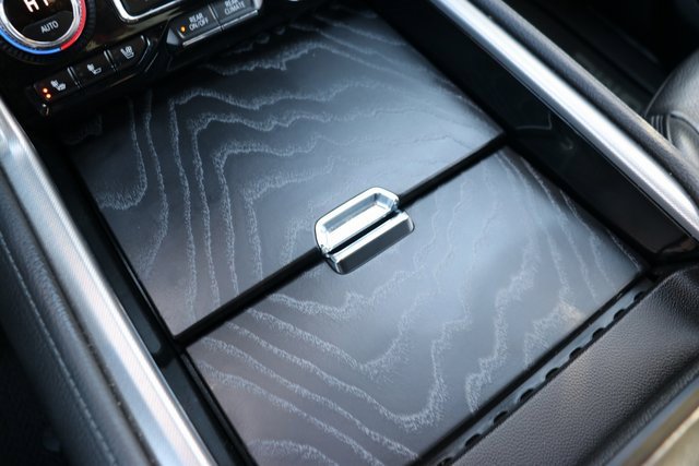 Used 2024 GMC Yukon XL Denali image 30