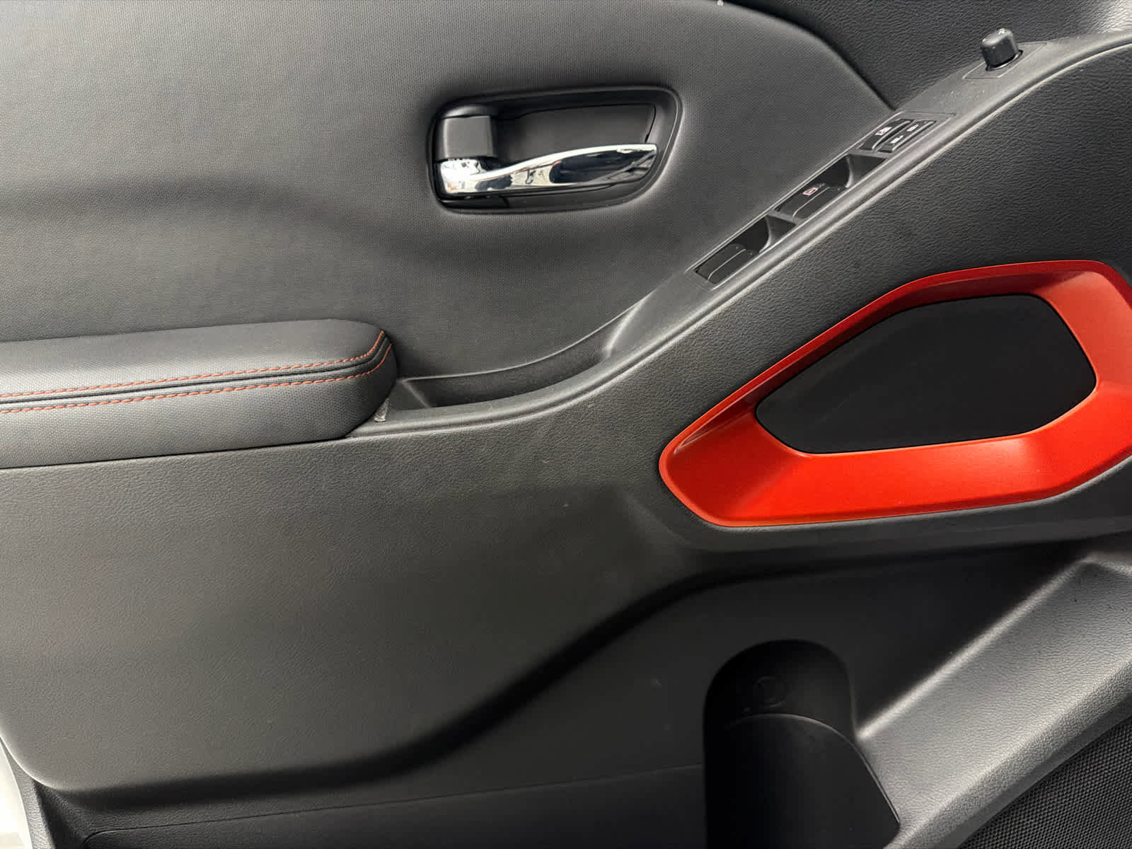 Used 2023 Nissan Frontier PRO-4X w/ Pro Convenience Package image 21