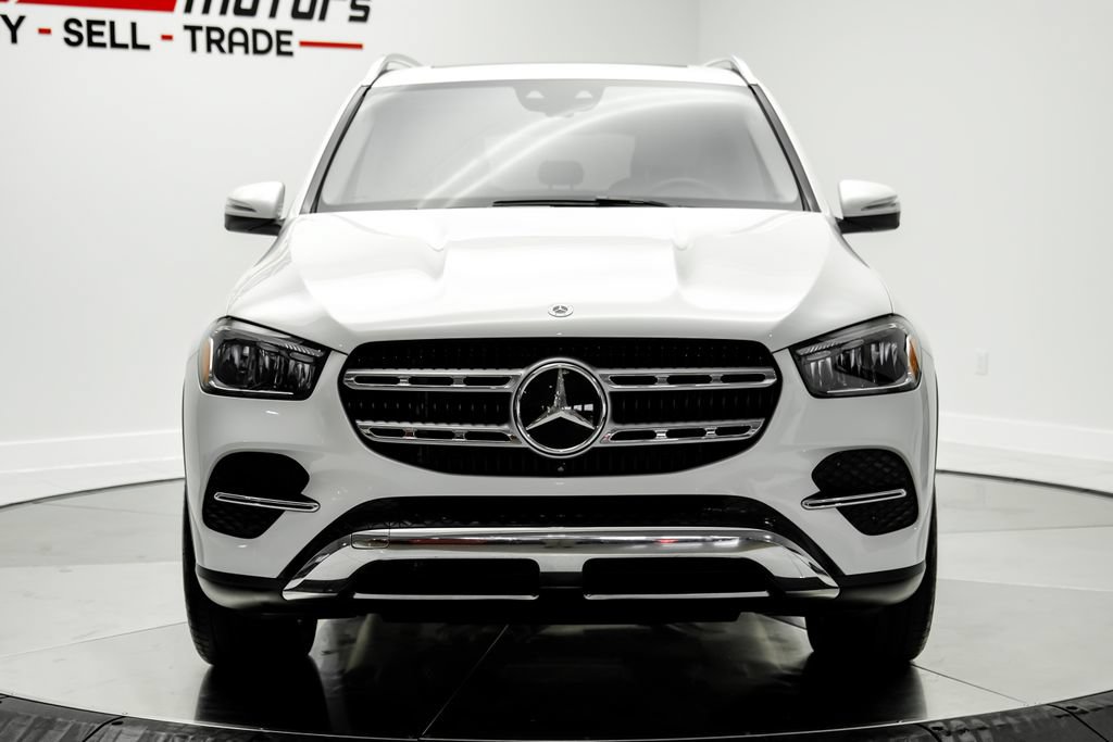 Used 2025 Mercedes-Benz GLE 450e 4MATIC w/ Driver Assistance Package image 2