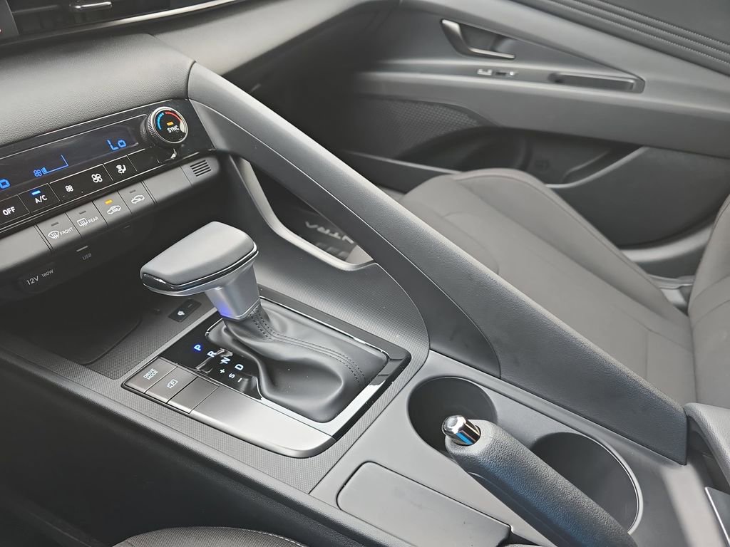 Certified 2026 Hyundai Elantra Sport FWD image 23