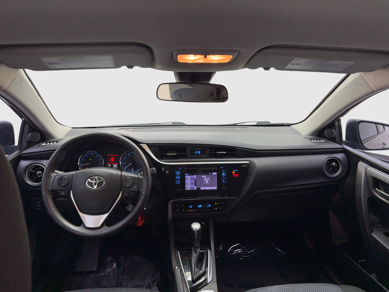 Used 2018 Toyota Corolla LE FWD image 43
