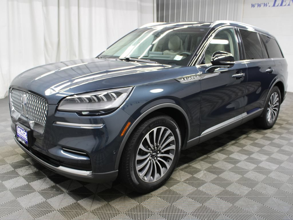 Used 2022 Lincoln Aviator Reserve w/ Equipment Group 201A AWD/4WD image 7