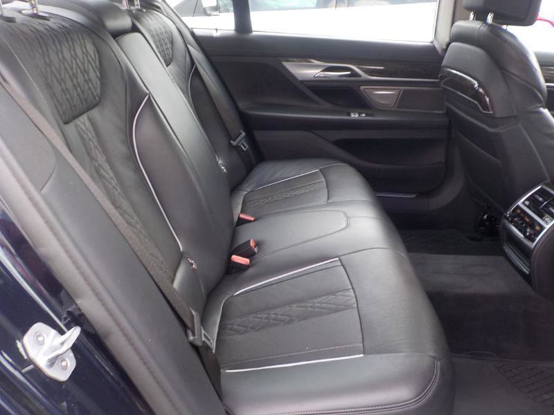Used 2019 BMW 740i xDrive w/ Executive Package image 29