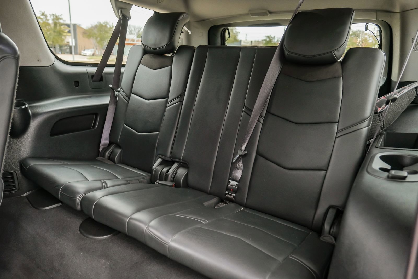 Used 2017 Cadillac Escalade ESV Luxury AWD/4WD image 42