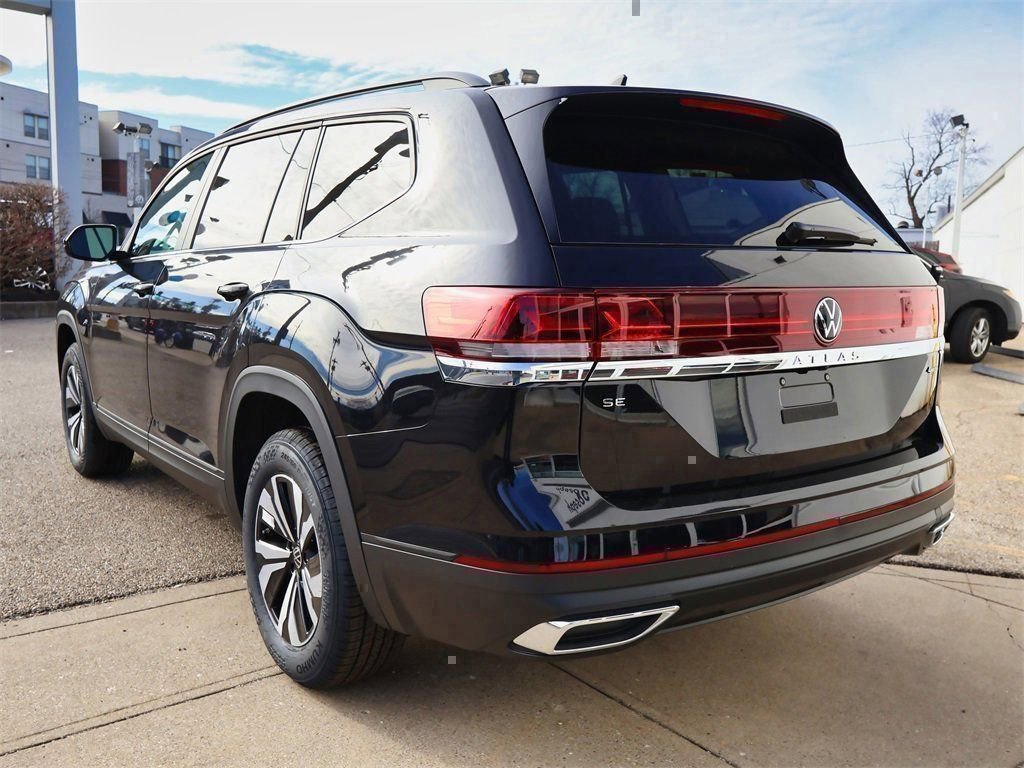 New 2026 Volkswagen Atlas SE image 3