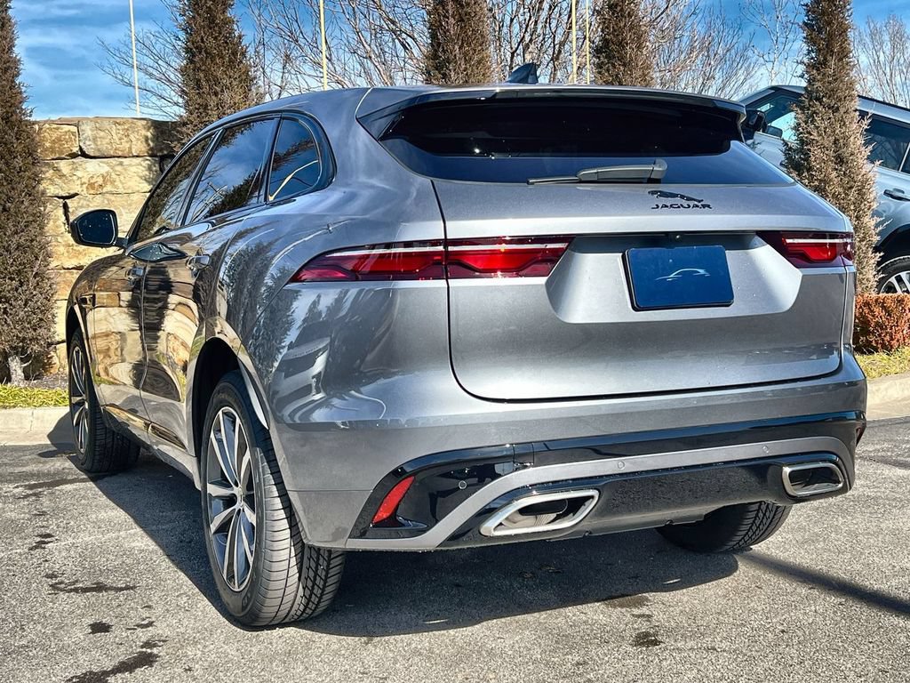 Used 2025 Jaguar F-PACE R-Dynamic S AWD/4WD image 3