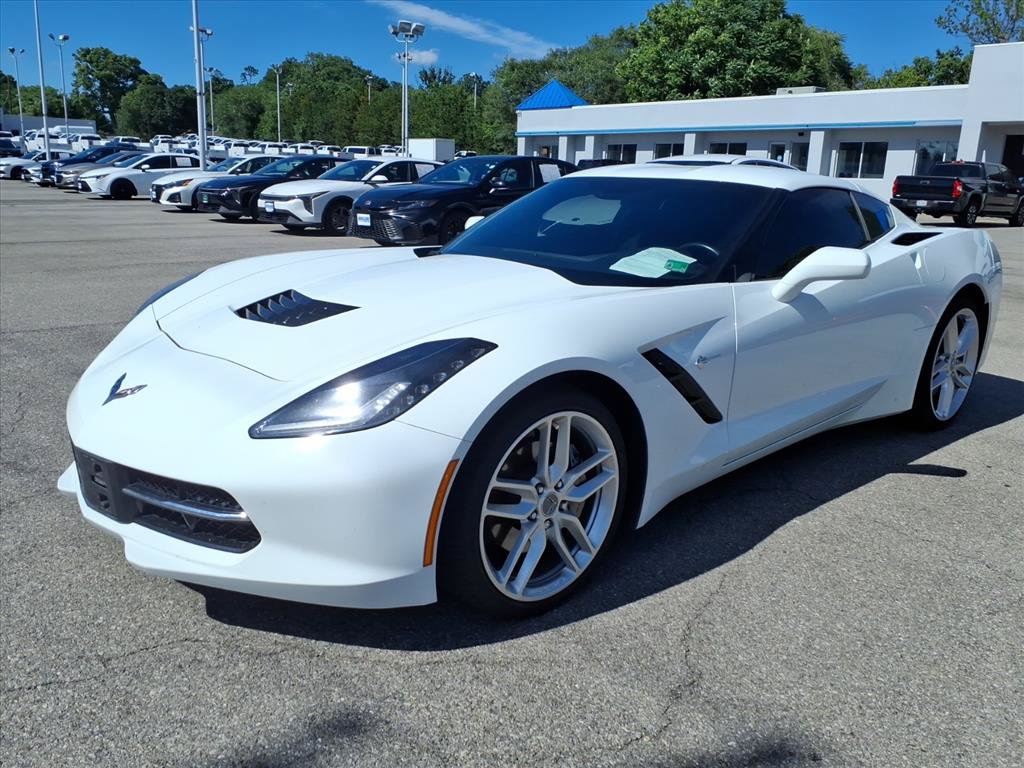Used 2019 Chevrolet Corvette Stingray Coupe w/ 1LT RWD image 8