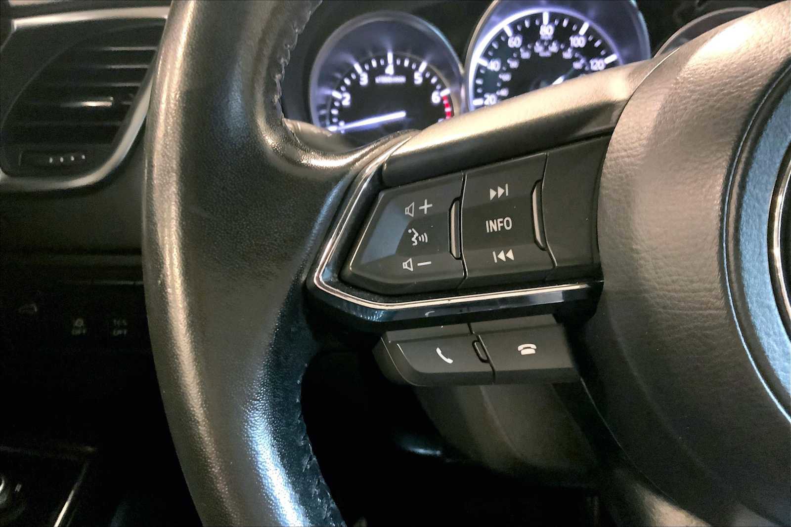 Used 2019 MAZDA CX-9 Touring image 23