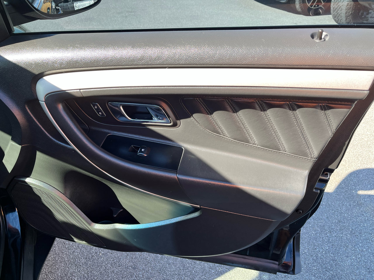 Used 2018 Ford Taurus SEL w/ Equipment Group 201A image 20
