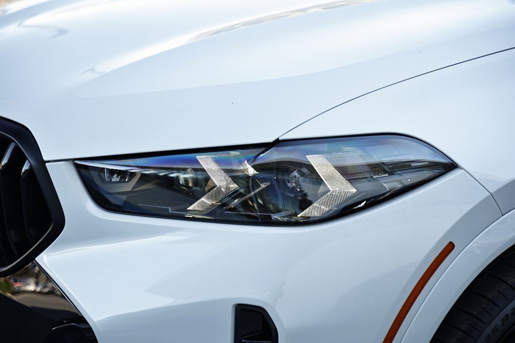 New 2026 BMW X6 xDrive40i w/ Climate Comfort Package image 11