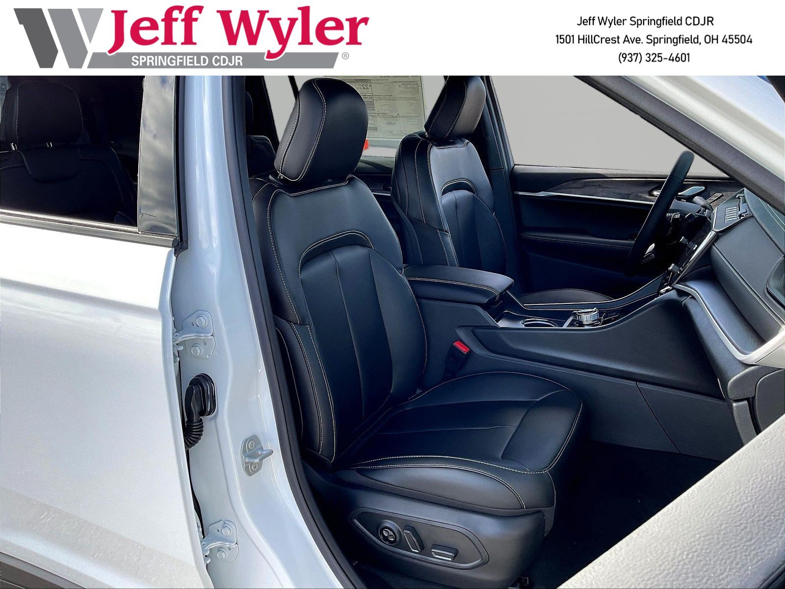 New 2027 Jeep Grand Cherokee L Limited w/ Limited Altitude Package AWD/4WD image 21