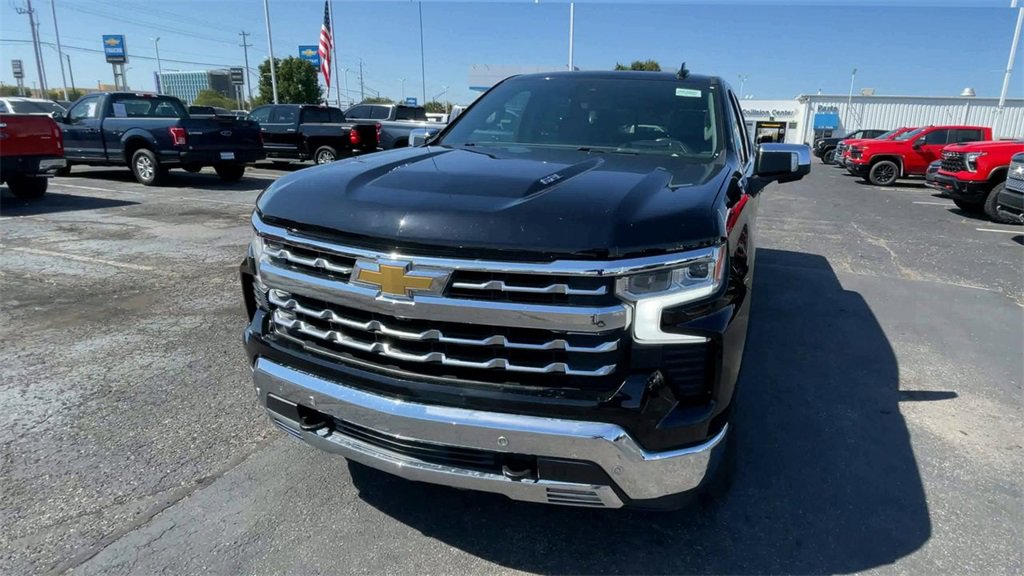 Used 2022 Chevrolet Silverado 1500 LTZ w/ LTZ Premium Package image 5