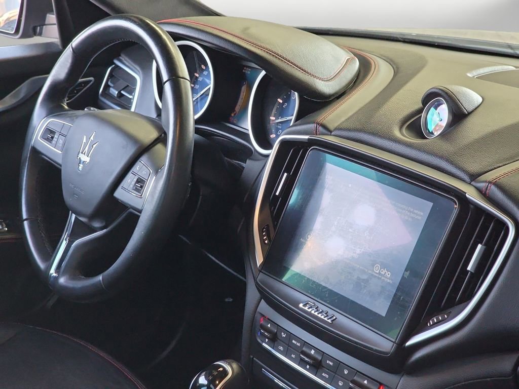 Used 2017 Maserati Ghibli RWD image 21