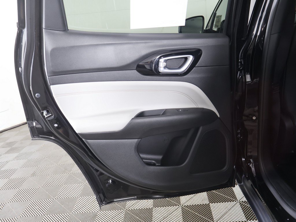 Used 2026 Jeep Compass Limited AWD/4WD image 27