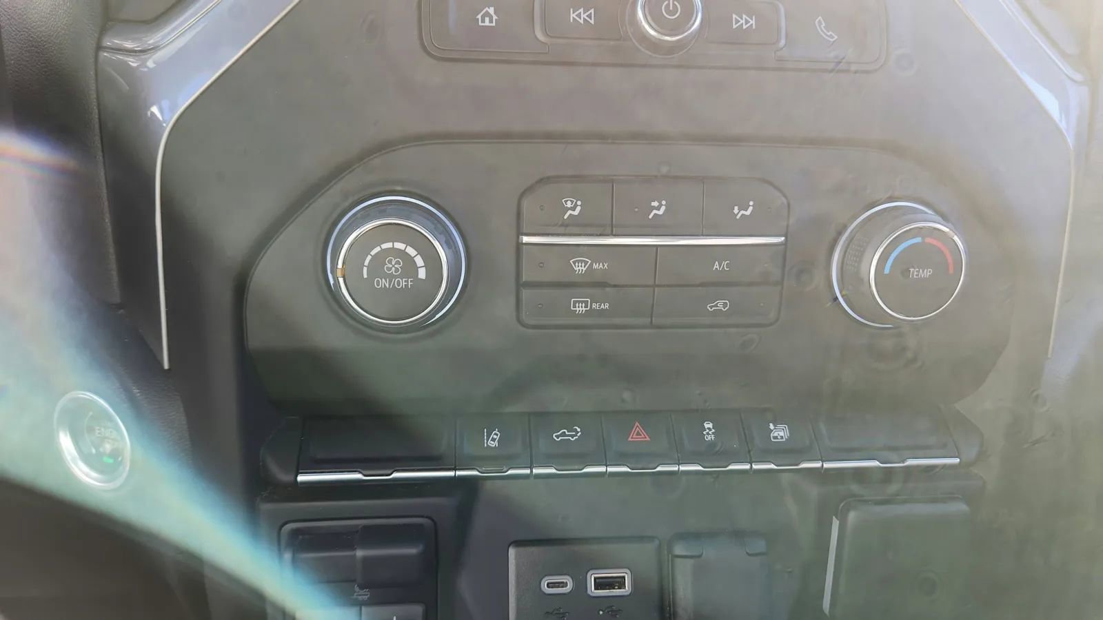 Used 2024 Chevrolet Silverado 2500 Custom w/ Custom Convenience Package image 31