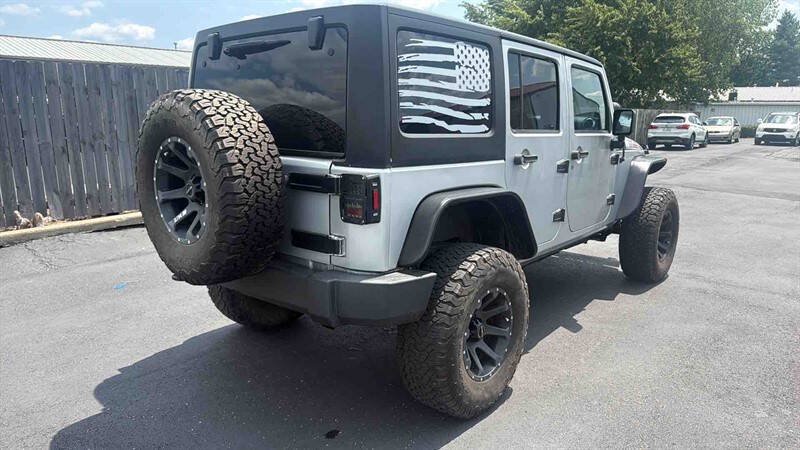 Used 2012 Jeep Wrangler Unlimited Rubicon AWD/4WD image 9