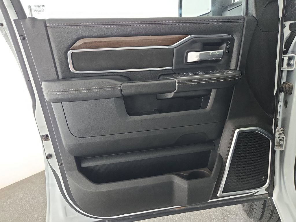 Used 2024 RAM 2500 Laramie AWD/4WD image 28