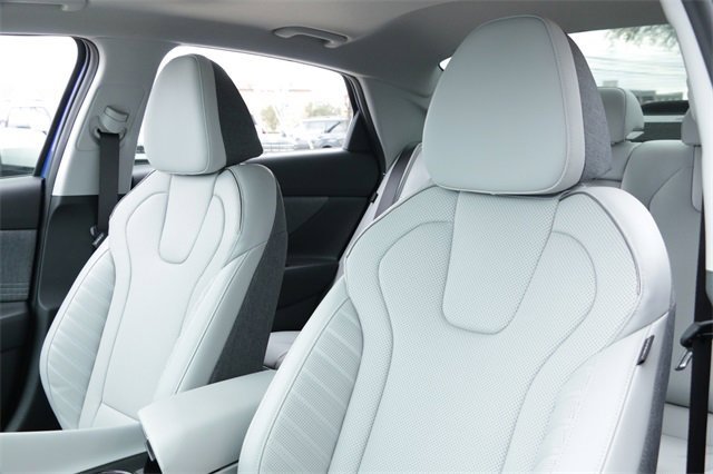 New 2026 Hyundai Elantra Limited image 10