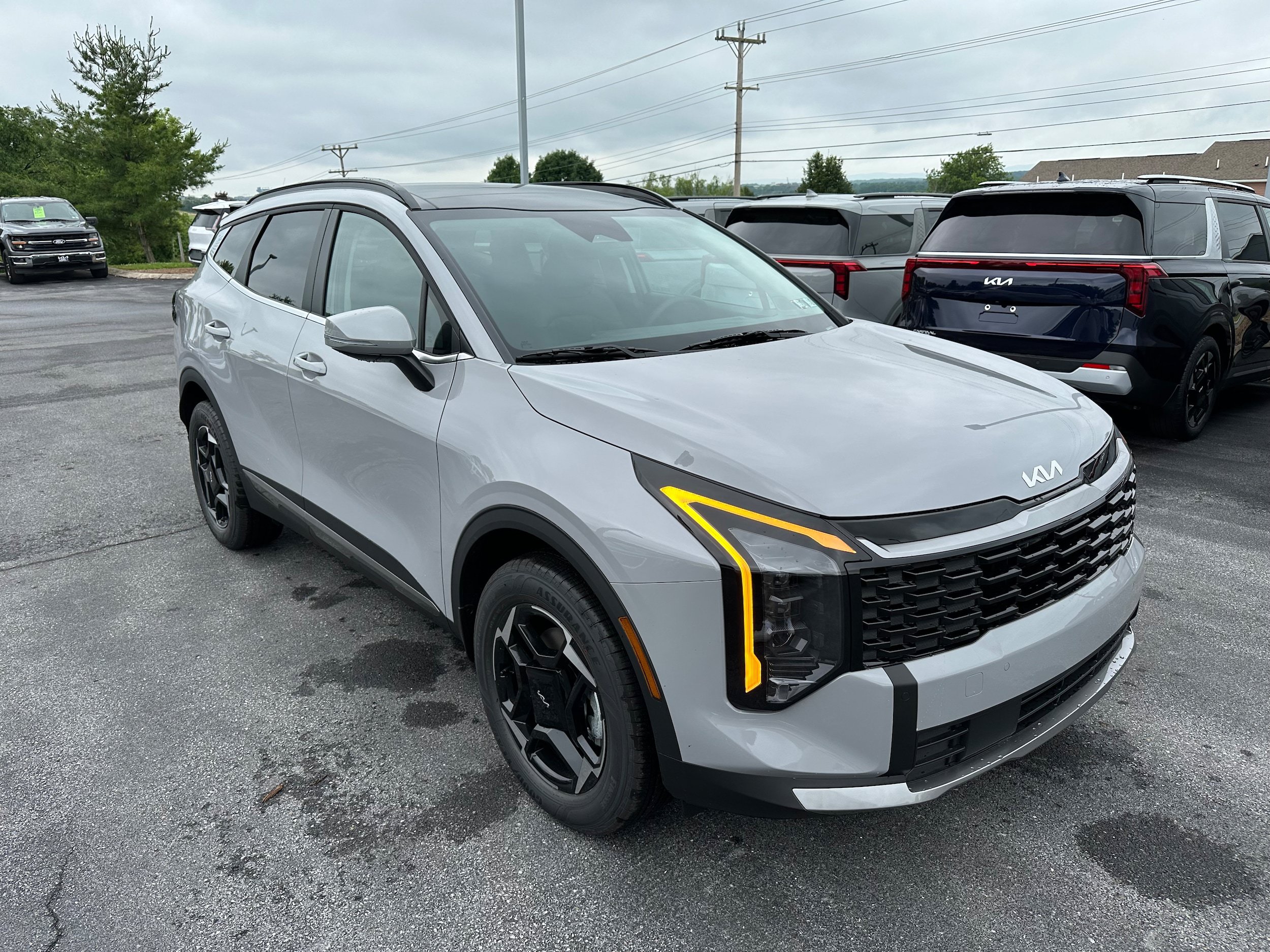 New 2026 Kia Sportage EX AWD/4WD image 3