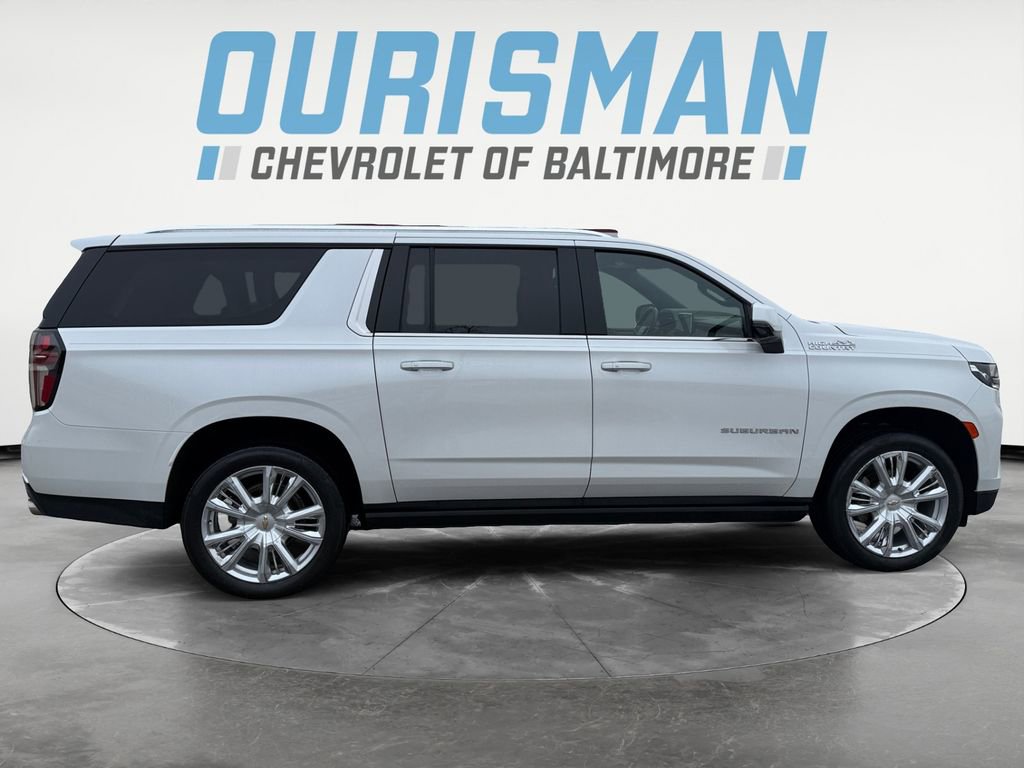 Used 2023 Chevrolet Suburban High Country image 7