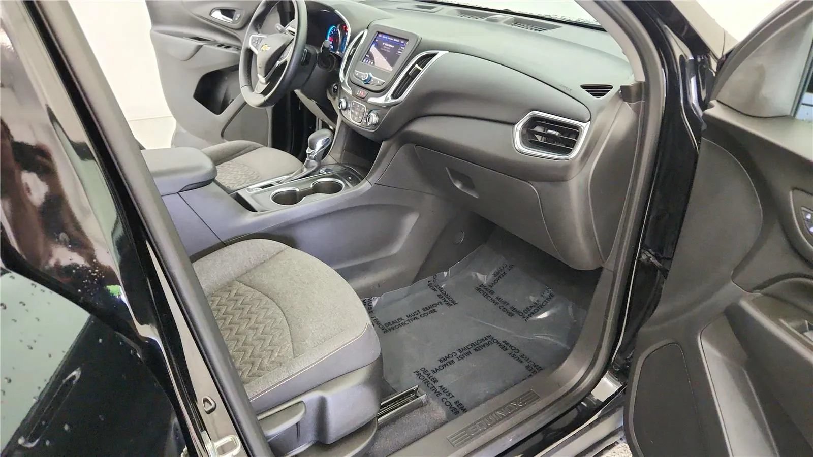 Used 2023 Chevrolet Equinox LT FWD image 36