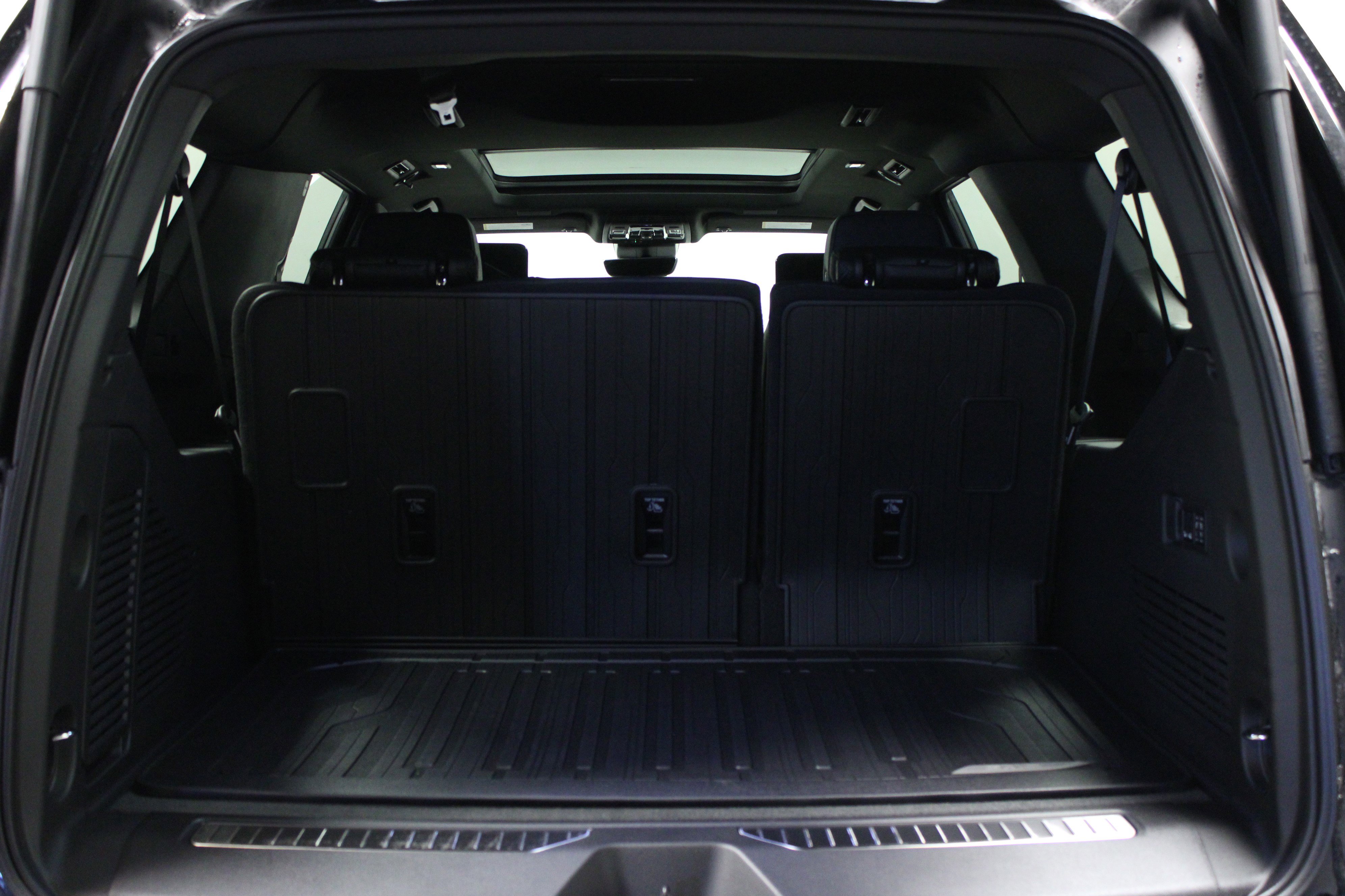 New 2026 GMC Yukon XL Denali w/ Denali Reserve Package image 15