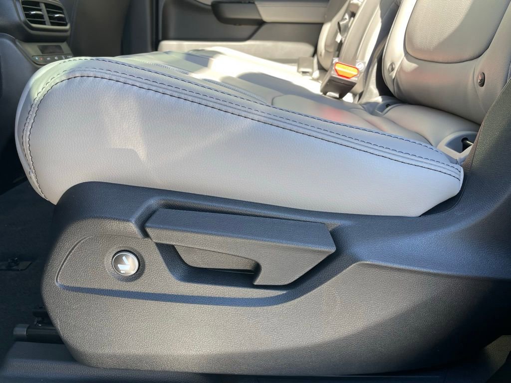 Used 2025 Honda Pilot EX-L image 38
