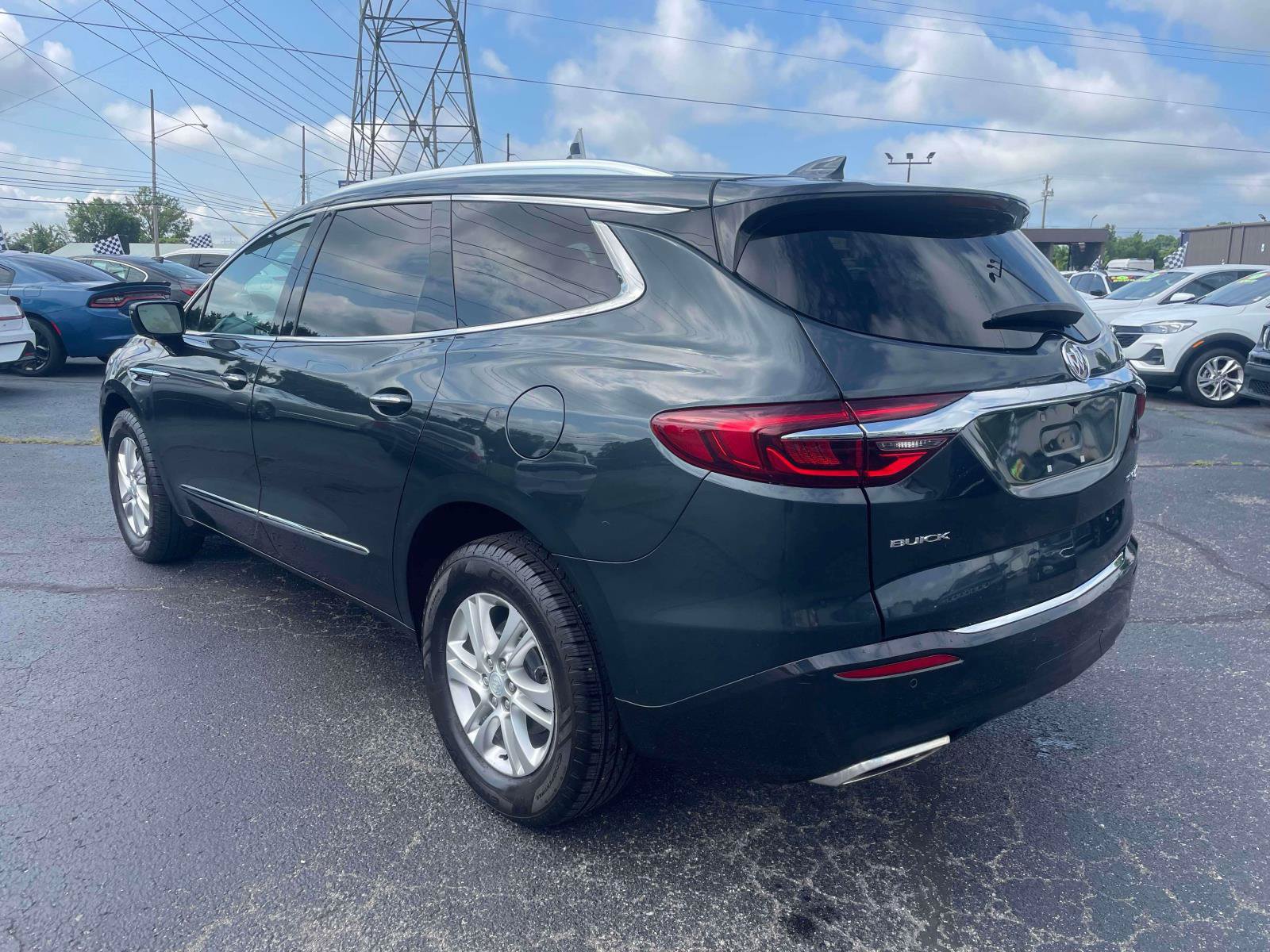 Used 2019 Buick Enclave Essence AWD/4WD image 5