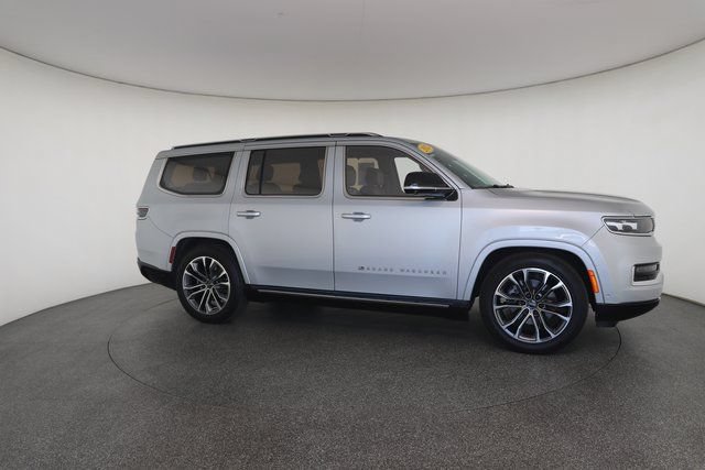 Used 2023 Jeep Grand Wagoneer Series III AWD/4WD image 24