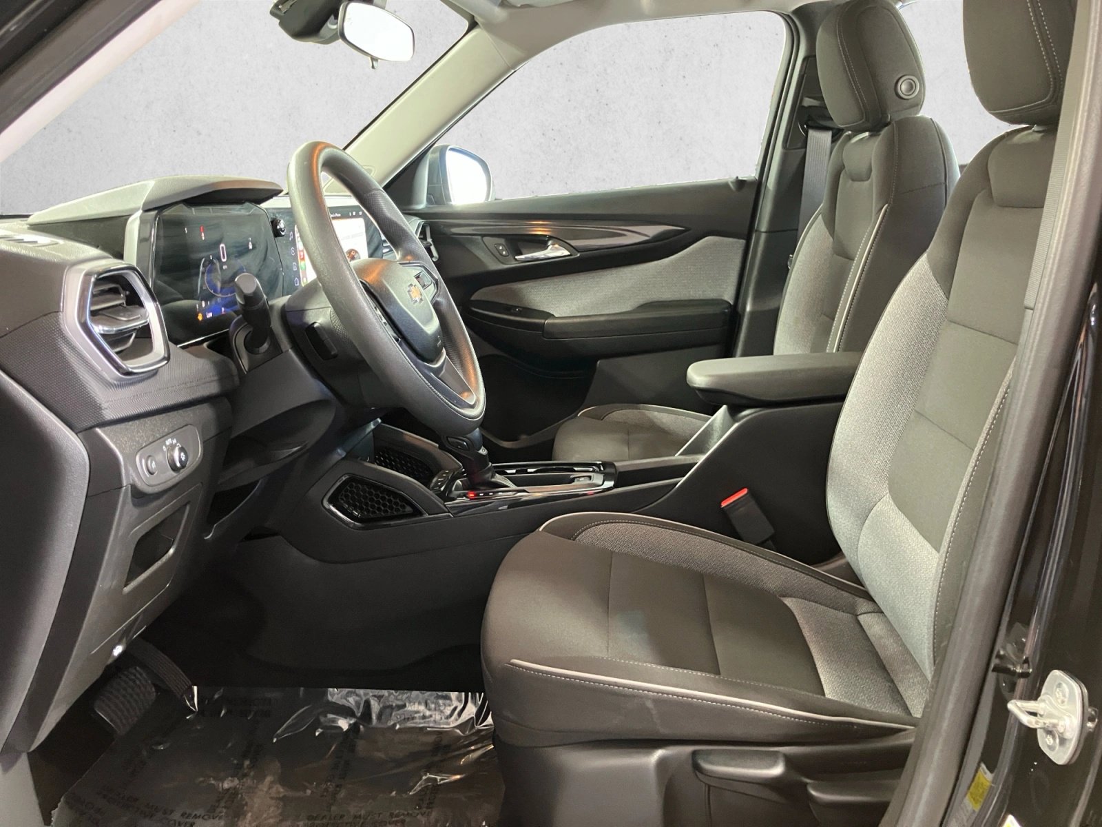 Used 2024 Chevrolet TrailBlazer LS FWD image 11